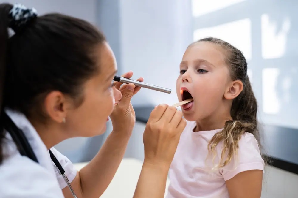 Bệnh bạch hầu ở trẻ em: mức độ nguy hiểm và cách phòng ngừa